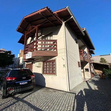 Apartamentos Vo Lela Bombinhas Exterior photo