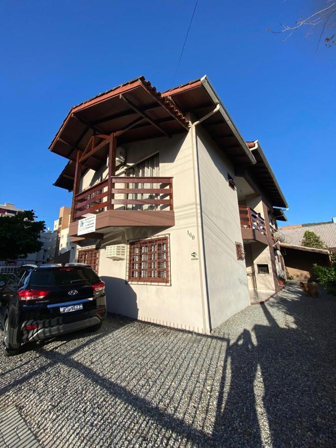 Apartamentos Vo Lela Bombinhas Exterior photo